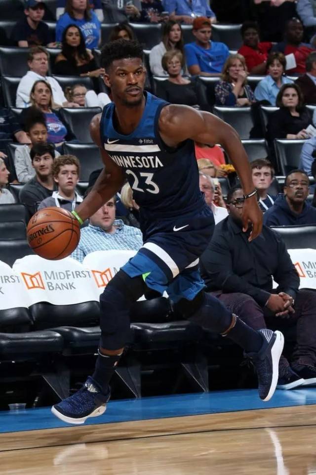 犹他爵士迎欧篮联关键赛，冲刺阶段绝杀压哨，质疑声仍在，更衣室氛围转暖的简单介绍