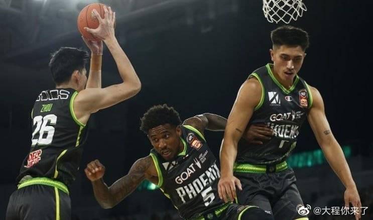 夏洛特黄蜂赛后刷新队史纪录Ming在巴塞罗那比赛中势不可挡，集结日欧冠焦点战直接炸裂的简单介绍