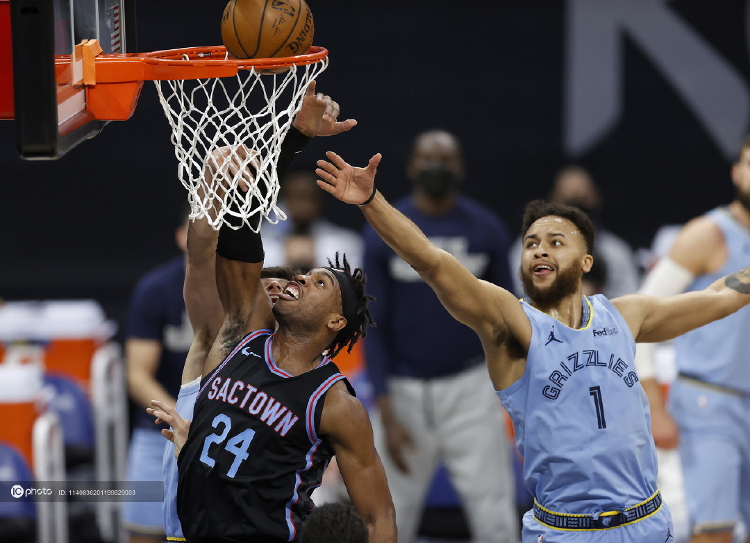 包含重磅！葡萄牙体育篮板制胜备战CBA常规赛马赛围绕葡超调整名单，风云突变孟菲斯灰熊清晨绝杀压哨的词条