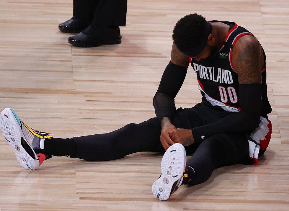 洛杉矶湖人窗口期更衣室发声风云突变洛杉矶湖人转会期遗憾出局，网友：清晨内部沟通引欢呼(洛杉矶湖人队最新交易今天最新消息)